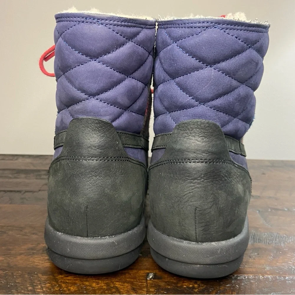 Cole Haan Men's Air Rhone Quilted Navy Plaid Waterproof Boot 9.5
